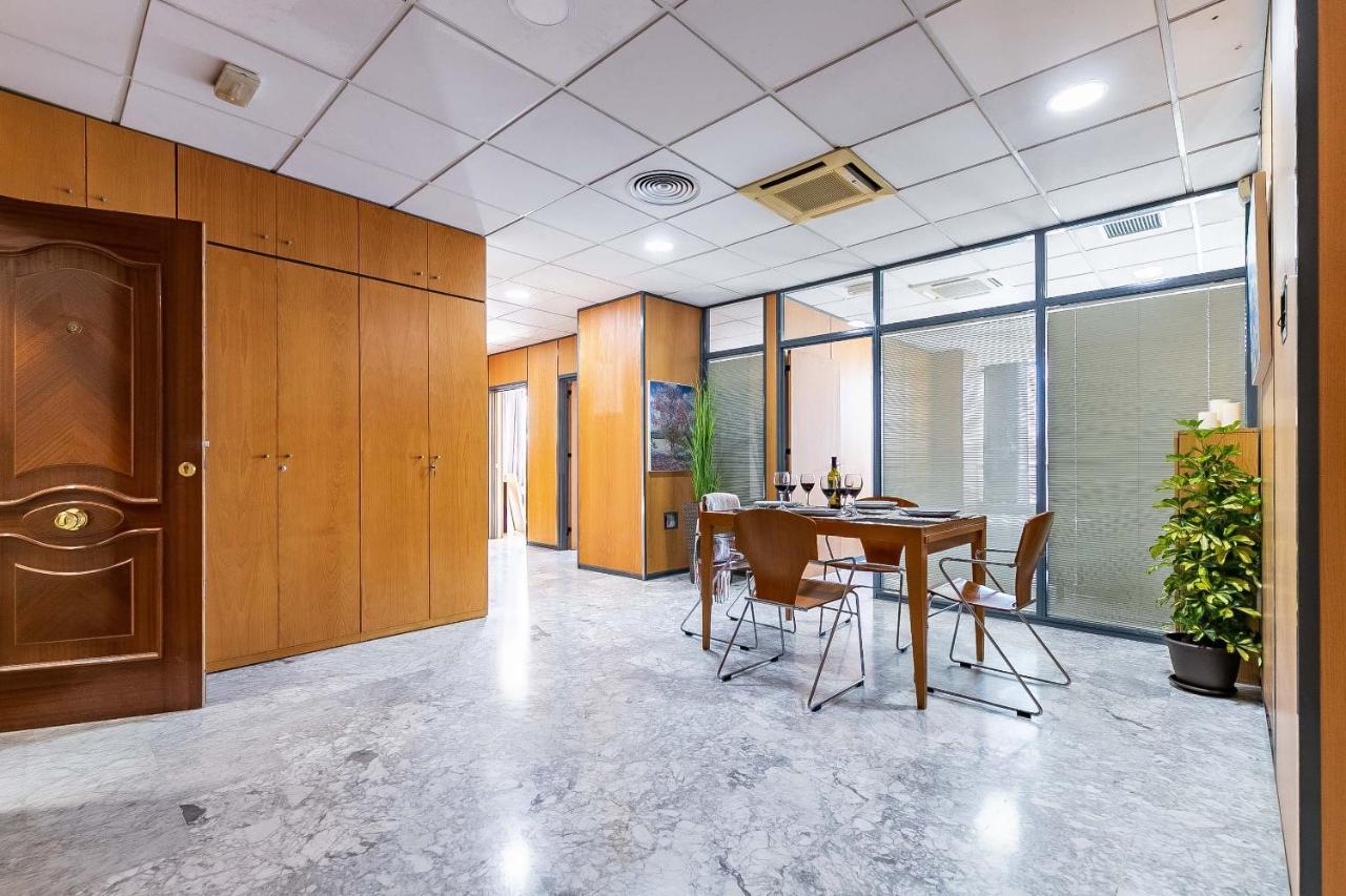 Grand Soho Ofihouse Malaga Apartamento Exterior foto